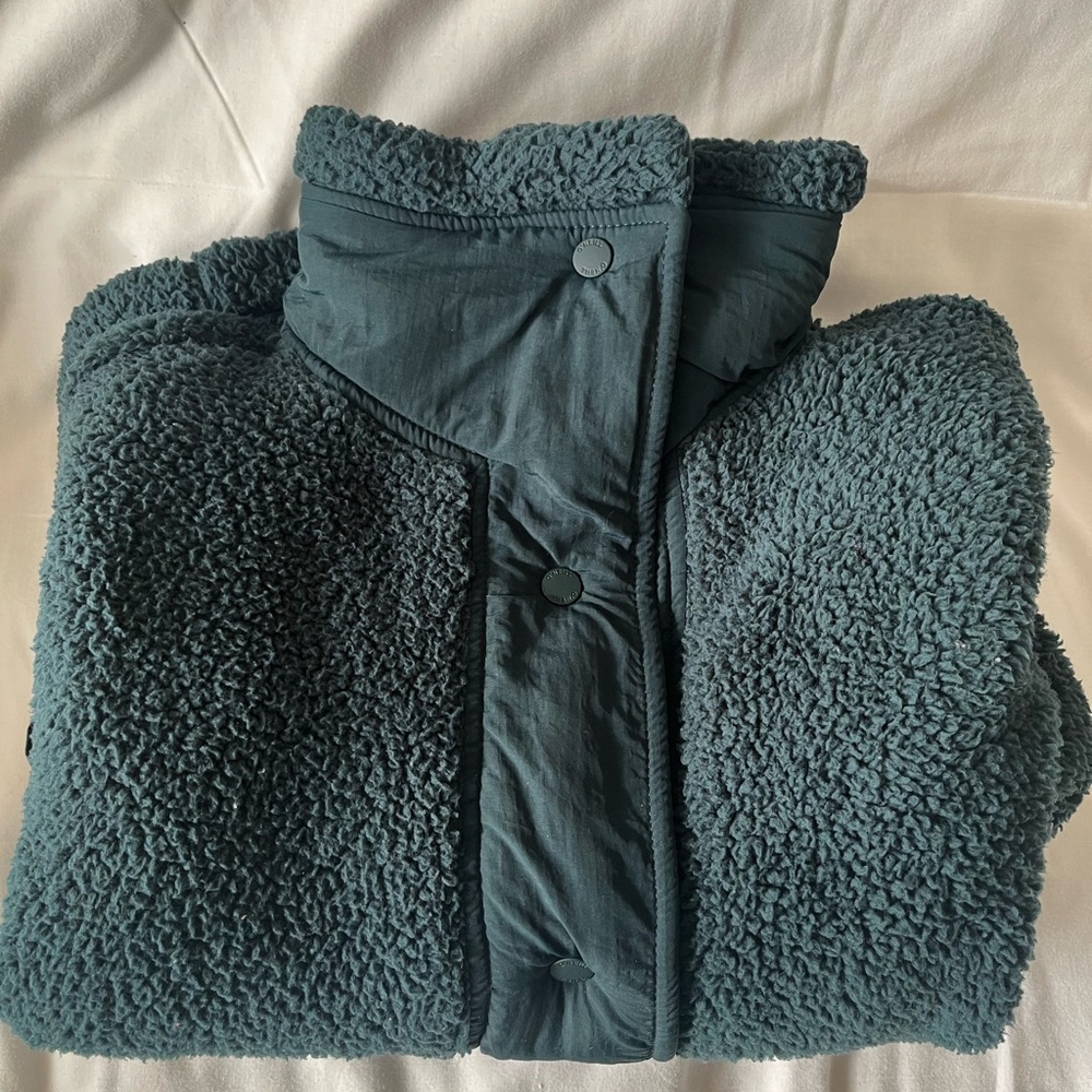 NWOT O'Neill  Sherpa Vest